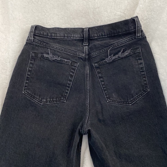 Abercrombie 90’s Ultra High Rise Straight Jeans - Picture 4 of 7